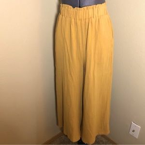 NWT MUSTARD CULOTTES
